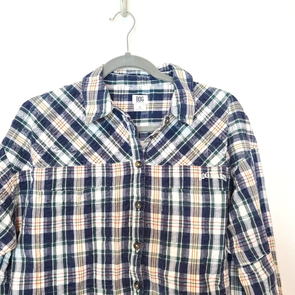 URBAN OUTFITTERS BDG Addison Plaid Checks Semi-crop Button Down Shirt - Picture 5 of 12